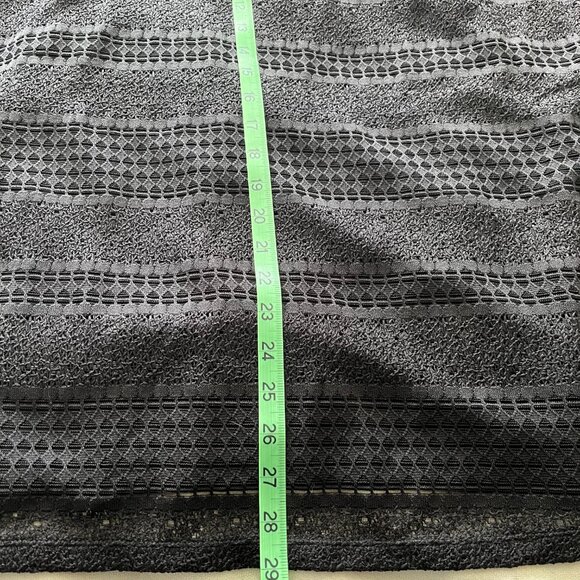 Black D/C Jeans TShirt with Lace Pattern - Size 2X GUC - Picture 8 of 9